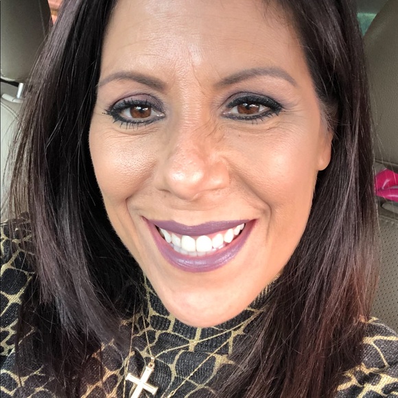 Meet your Posher, Kelly - Picture 3 of 4